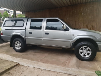 Isuzu double cab 300d tdi ls to swop for vw microbus with 3 or4y engine