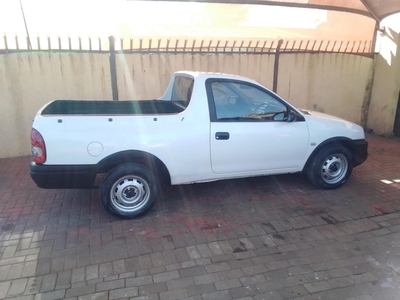 Opel corsa 1.4 2003 bakkie