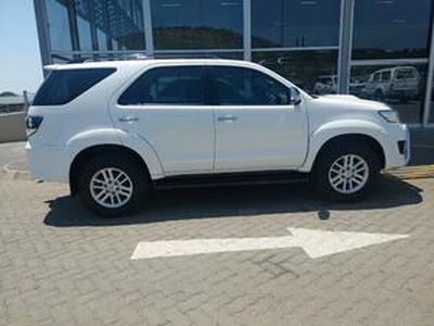 Toyota Fortuner 2015, Automatic, 2.5 litres - Cape Town