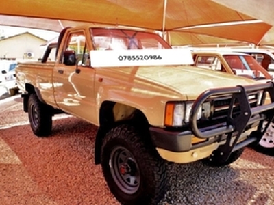 Toyota Hilux 1986, Manual, 2.2 litres - Klerksdorp