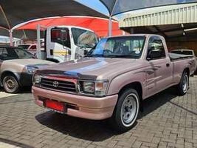 Toyota Hilux 2000, Manual, 2 litres - Standerton
