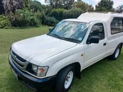 Toyota Hilux 2000, Manual, 2.4 litres - Standerton