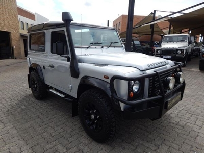 Used Land Rover Defender 90 2.2D Station Wagon for sale in Gauteng
