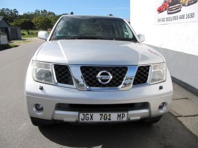 Used Nissan Pathfinder 2.5 dCi 4x4 LE Auto for sale in Western Cape