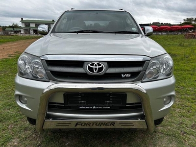 Used Toyota Fortuner 4.0 V6 4x4 for sale in Gauteng