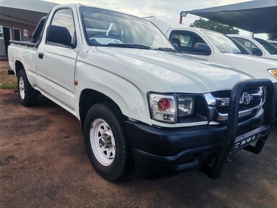 Used Toyota Hilux 2.0 SWB Petrol Manual for sale in Gauteng