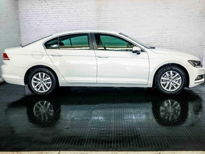 Used Volkswagen Passat 1.4 TSI Luxury Auto for sale in Gauteng