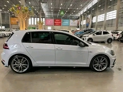 Volkswagen Golf 2020, Automatic, 2 litres - Pretoria