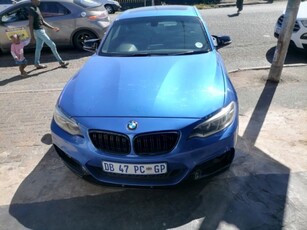 2014 BMW 2 Series 220d coupe M Sport auto For Sale in Gauteng, Johannesburg