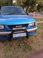 Isuzu Bakkie KB 260 petrol 1997 model, 248000 km for R95000 negotiable