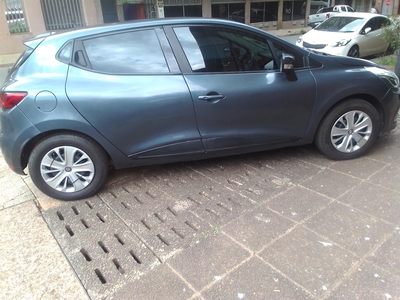 2017 Renault Clio 0.9 very clean and in a good condition
