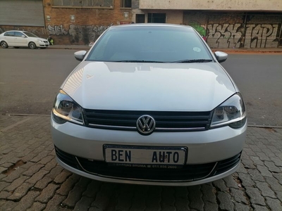 2015 Volkswagen Polo Vivo Hatch 1.6 Comfortline, Silver with 38000km available now!