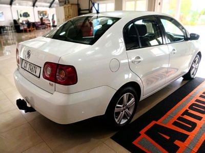 Used Volkswagen Polo Vivo GP 1.6 Comfortline for sale in Western Cape