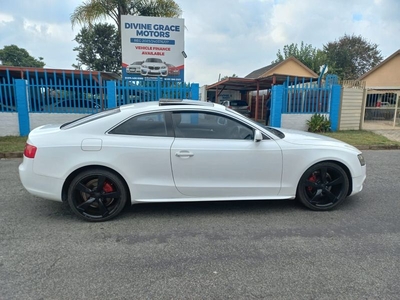 Audi A5 Coupe 2.0 TDI Multitronic, White with 90000km, for sale!