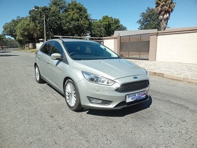 Ford Focus 1.0 EcoBoost Trend Powershift 4-Door, Grey with 110000km, for sale!