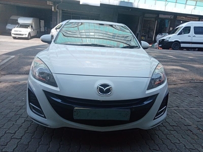 2009 Mazda Mazda3 2.0 Dynamic, White with 97000km available now!
