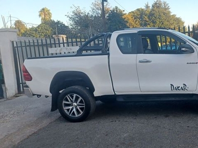 2019 Toyota Hilux 2.8 GD-6 X/Cab Dakar in excellent condition, full service history, 91000km, R28990