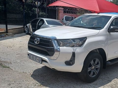 2022 Toyota Hilux 2.4 GD-6 D/Cab 4x4 ,, canopy, excellent condition, full service history, 51000k