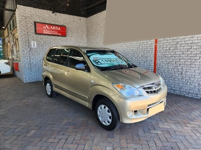 Gold Toyota Avanza 1.5 TX with 203285km available now!