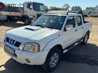 Nissan NP300 DC