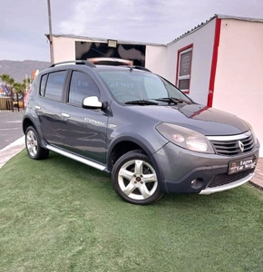 Used Renault Sandero 1.6 Stepway for sale in Western Cape