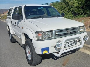 2001 Toyota Hilux 2700i 4x4 Double Cab Raider For Sale
