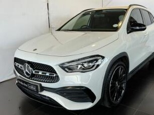 Mercedes-Benz GLA GLA200d Progressive