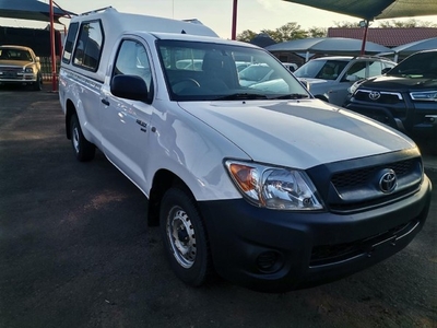 Used Toyota Hilux 2.5 for sale in Gauteng