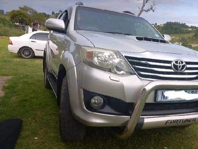 2012 Toyota Fortuner 4x2 3.0L diesel automatic.