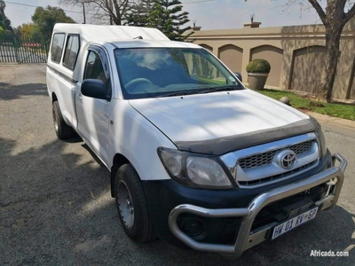 2012 toyota Hilux 2. 5 with conopei