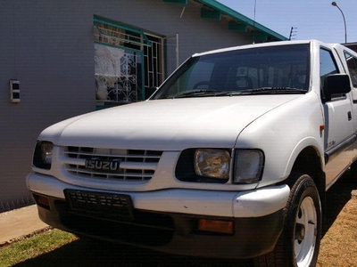 2000 Isuzu Kb 250 White