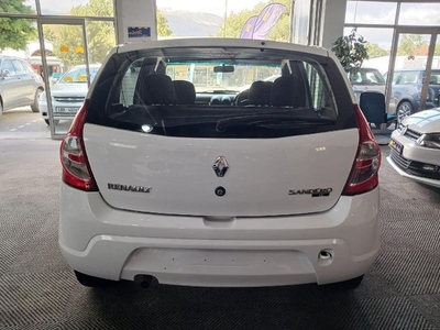 Used Renault Sandero 1.6 Dynamique for sale in Western Cape