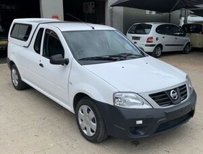 Nissan NP 300 2014, Manual, 1.6 litres - Somerset West