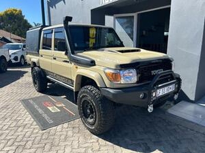 Toyota Land Cruiser 70 2023, Manual, 4.5 litres - Vanderkloof