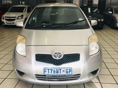 Toyota Yaris 2015, Manual, 1.3 litres - Johannesburg