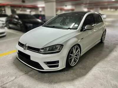 Volkswagen Golf 2014, Automatic, 1.8 litres - George