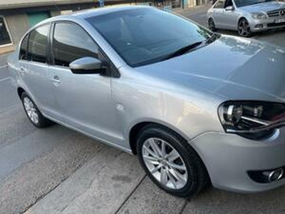 Volkswagen Polo 2013, Automatic, 1.4 litres - East London