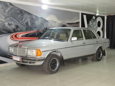 1983 Mercedes-Benz E Class 230 E Auto A/C (W123)