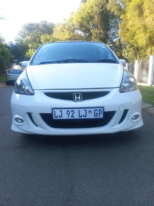 2008 honda jazz with two keys for sale