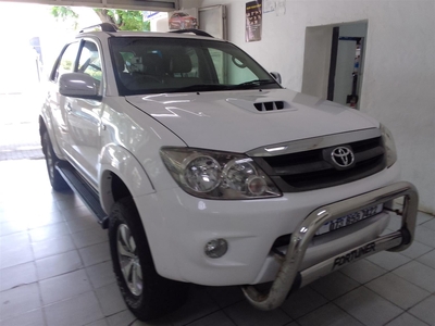 2008 TOYOTA FOURUNER 3.0 D4D 4X4 LEATHER INTERIOR DIESEL WHITE COLOR MANUAL 10