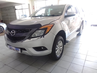2014 Mazda BT50 3.2 with canopy 17000km Manual Dieael white COLOR