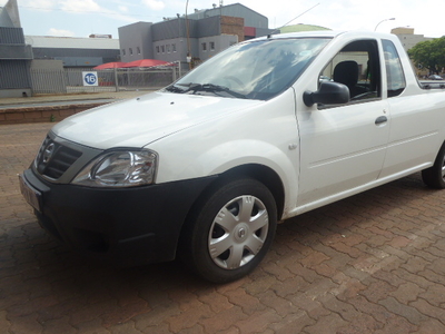 2014 Nissan Np200 1.6i Bakkie Rubberized Floor Manual Cloth Seats