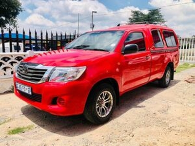 Toyota Hilux 2014, Manual, 2.7 litres - Port Elizabeth