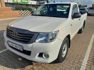 Toyota Hilux 2015, Manual, 2.5 litres - Port Elizabeth