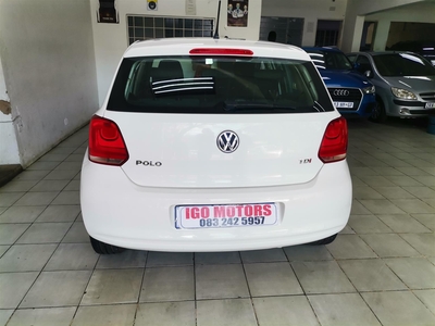 2013 POLO 1.6 MANUAL Mechanically perfect with Clothes Seat