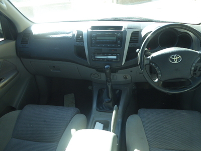 2011 Toyota Hilux 3.0 D4D DoubleCab Raider Bakkie Manual Cloth Seats,