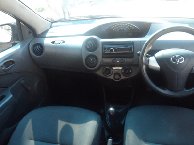 2014 Toyota Etios 1.5 SX Sedan Manual 90,000km Cloth Seats, Well Maintained WHIT