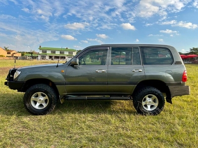 Used Toyota Land Cruiser 4.5 GX Station Wagon for sale in Gauteng