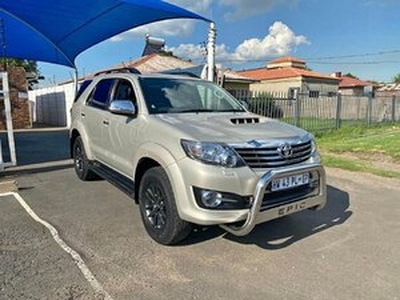Toyota Fortuner 2015, Automatic, 3 litres - Potchefstroom