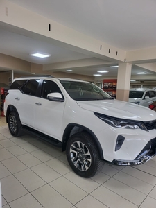 Toyota fortuner 2.4 gd6 auto